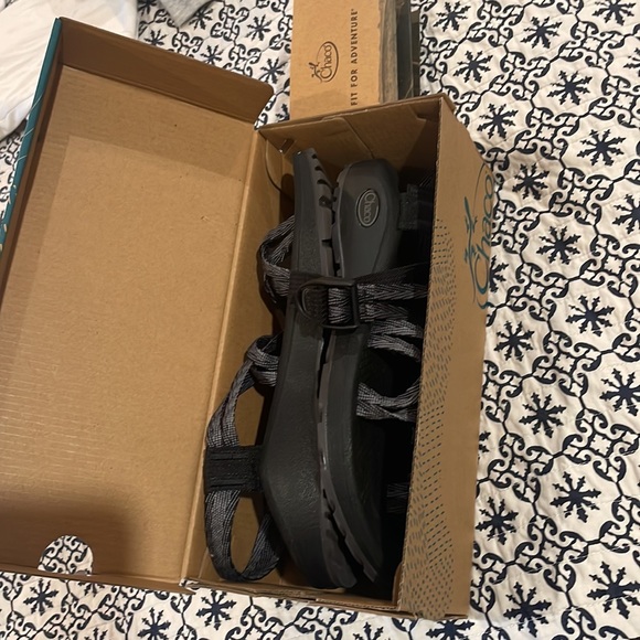 Chaco womens sandals. Like new in box. - Picture 8 of 8